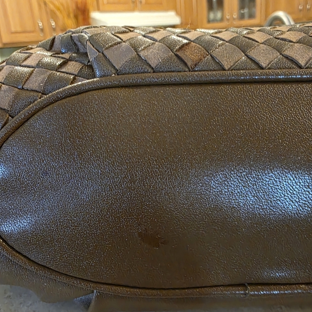 Vintage Empress Elegant Brown Woven Shoulder Bag Gold Hardware - Picture 11 of 12